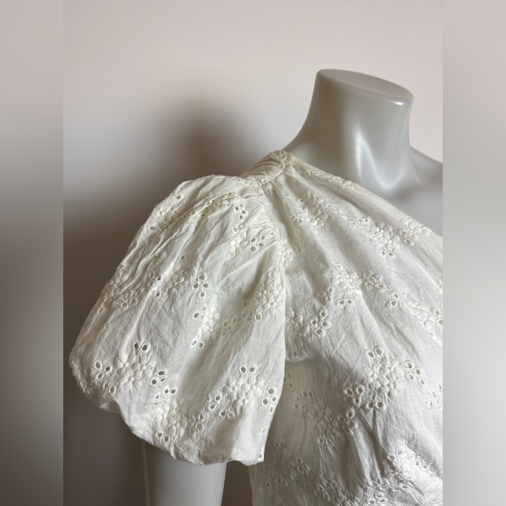 NWT - Urban Outfitters Claire Ruffle One-shoulder Mini Dress in White Eyelet. - Picture 7 of 8